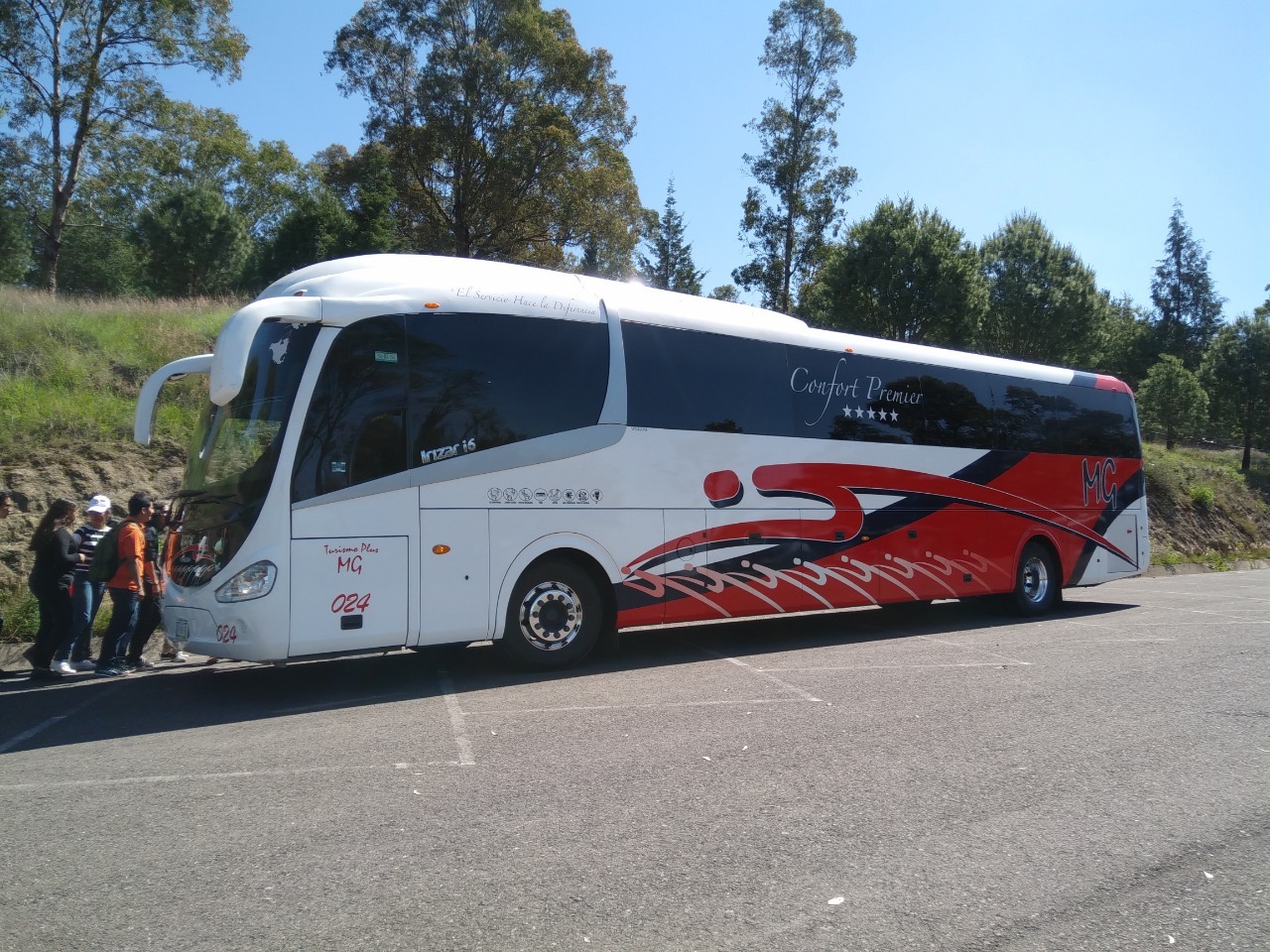 RENTA DE AUTOBUSES CAPACIDAD 50 PASAJEROS